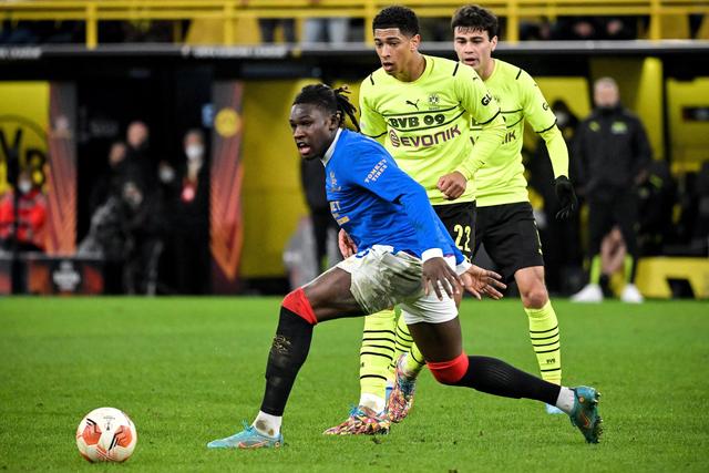 2026上海乒乓球嘉年华开幕 乒乓名将点赞全民观赛参赛新体验